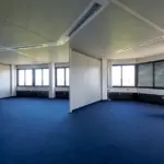 Innenansicht eines Büroraums der Gewerbeimmobilie Berliner Allee.