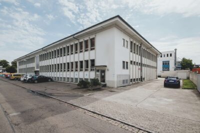 Gewerbeimmobilie im Freiburger Westen, 79110 Freiburg, Bürohaus